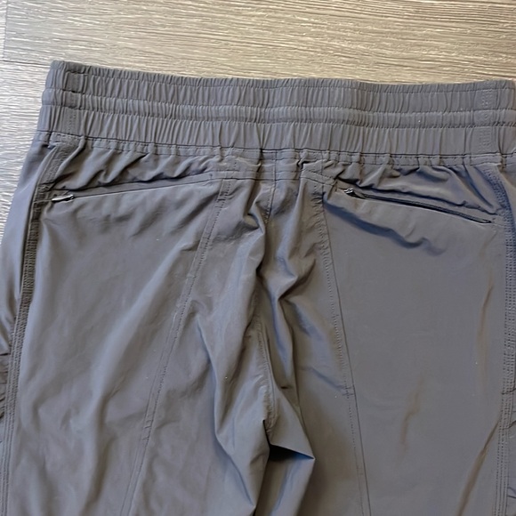 Athleta jogger pants size 6, gray - Picture 3 of 8